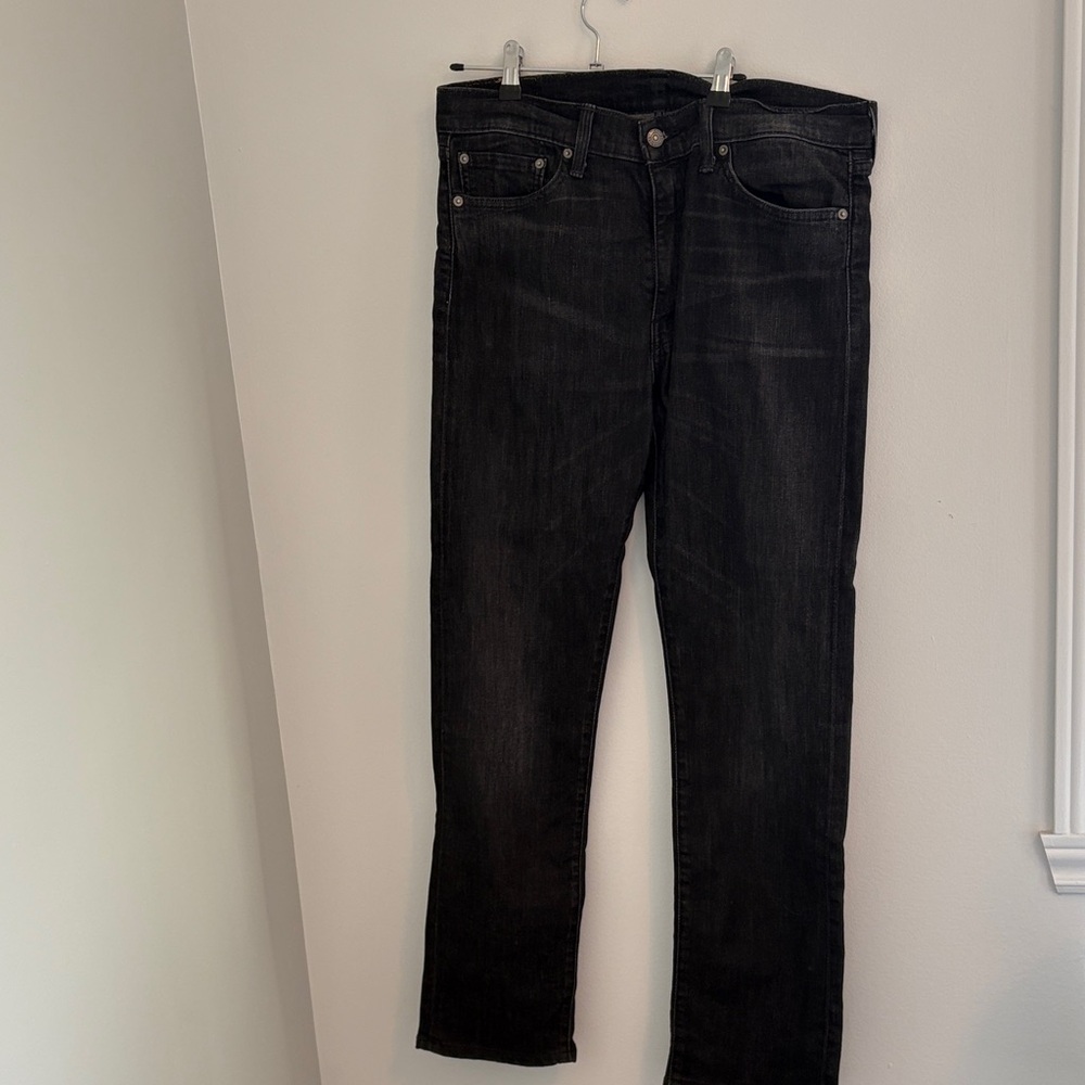 Levi's Men's Black Straight Jeans